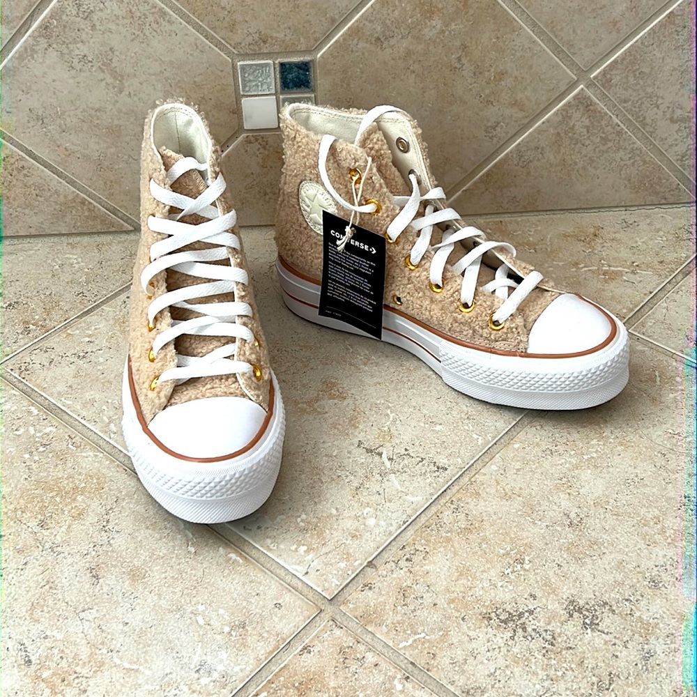 Converse Sherpa Platform Chuck Taylor All Star High Top Sneakers Women’s Size 6